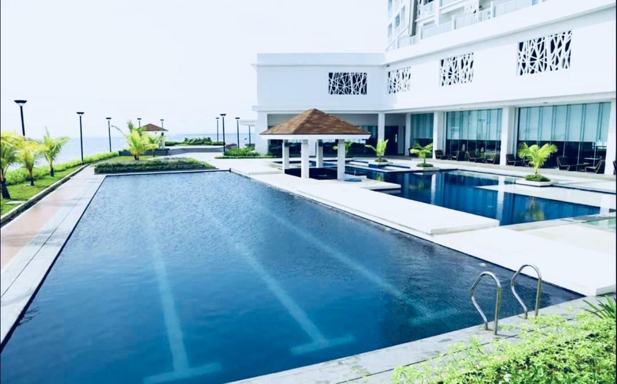 Grand Condo-Hotel With Breathtaking Seaside Views In Lapu-Lapu, Cebu Ngoại thất bức ảnh